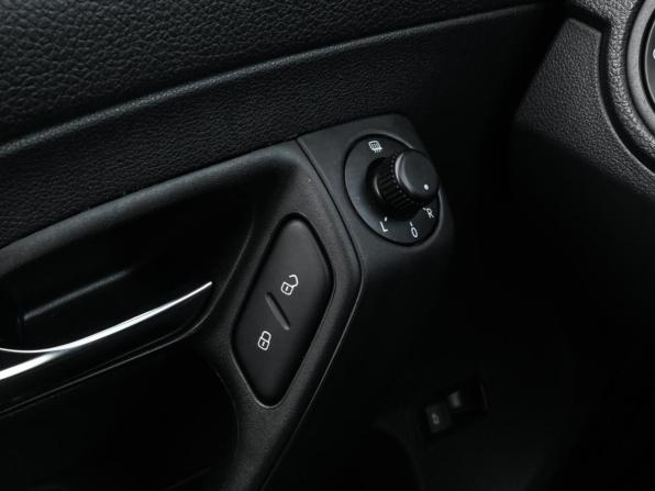 Volkswagen Polo V с пробегом 2015 года, цена 1 185 000 рублей, 97374 км, седан, Автокод Объявления