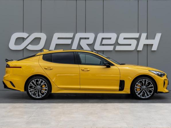 Kia Stinger I с пробегом 2018 года, цена 3 170 000 рублей, 97879 км, лифтбек, Автокод Объявления