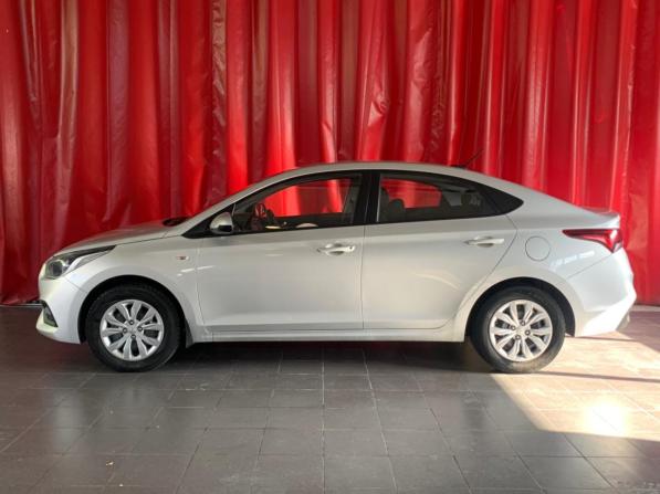 Hyundai Solaris II с пробегом 2019 года, цена 925 000 рублей, 86148 км, седан, Автокод Объявления