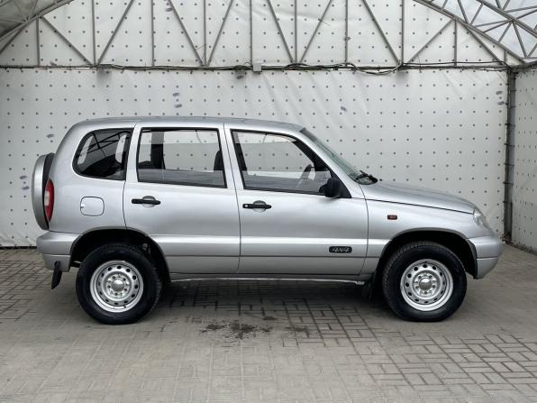 Chevrolet Niva I с пробегом 2004 года, цена 370 000 рублей, 146054 км, внедорожник, Автокод Объявления