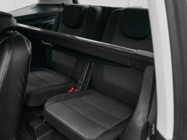 Volkswagen Sharan II с пробегом 2012 года, цена 1 350 000 рублей, 121743 км, минивэн, Автокод Объявления