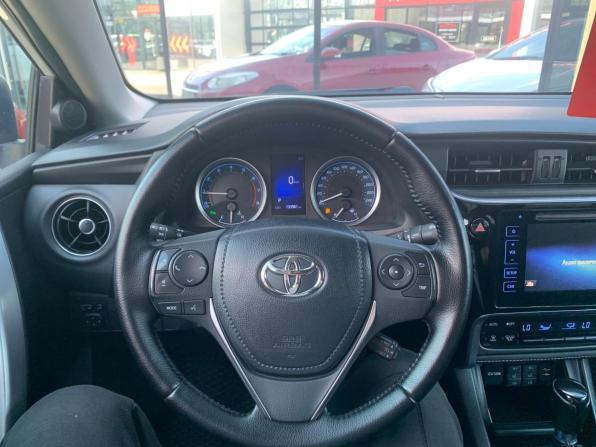 Toyota Corolla XI (E160 E170 E180) Рестайлинг 1 с пробегом 2017 года, цена 1 666 000 рублей, 130981 км, седан, Автокод Объявления