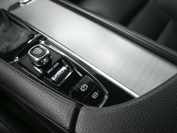 Volvo XC90 II Рестайлинг 1 с пробегом 2021 года, цена 4 999 900 рублей, 157239 км, внедорожник, Автокод Объявления