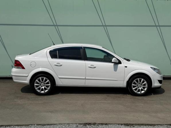 Opel Astra H Рестайлинг с пробегом 2013 года, цена 549 000 рублей, 287000 км, седан, Автокод Объявления