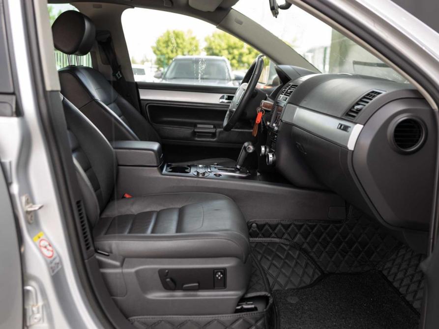 Volkswagen Touareg I Рестайлинг Новосибирск  - изображение 19