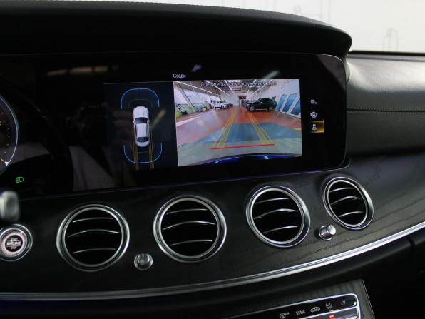 Mercedes-Benz E-Класс V (W213 S213 C238) Рестайлинг с пробегом 2021 года, цена 4 650 000 рублей, 65575 км, седан, Автокод Объявления