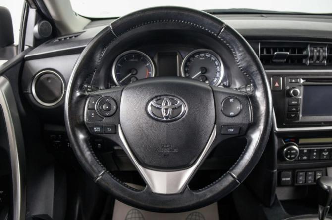 Toyota Auris II с пробегом 2013 года, цена 1 259 000 рублей, 150256 км, хэтчбек, Автокод Объявления