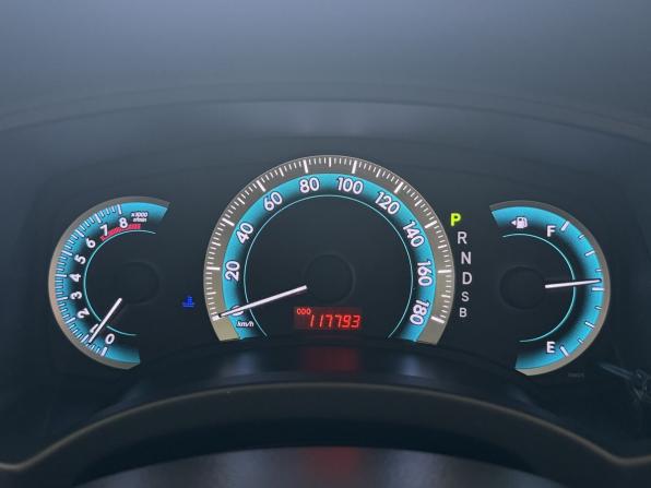 Toyota ISis I Рестайлинг с пробегом 2010 года, цена 1 150 000 рублей, 117522 км, компактвэн, Автокод Объявления