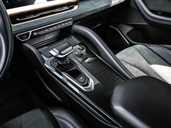 Geely Monjaro I с пробегом 2024 года, цена 2 959 000 рублей, 61911 км, внедорожник, Автокод Объявления