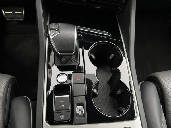 Volkswagen Touareg III с пробегом 2019 года, цена 6 279 000 рублей, 56719 км, внедорожник, Автокод Объявления
