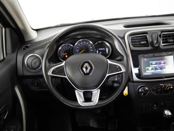 Renault Logan II Рестайлинг с пробегом 2021 года, цена 1 075 000 рублей, 135821 км, седан, Автокод Объявления