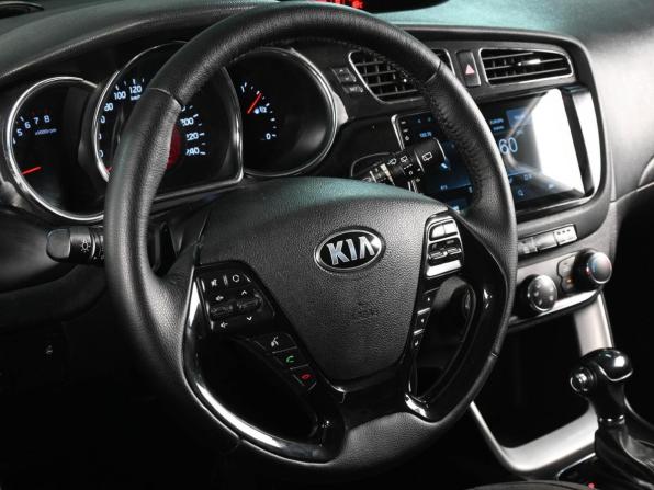 Kia Ceed II с пробегом 2013 года, цена 1 335 000 рублей, 163752 км, хэтчбек, Автокод Объявления