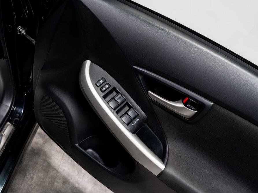 Toyota Prius III Рестайлинг (XW30) Чита  - изображение 15