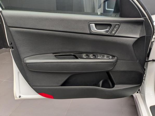 Kia Optima IV Рестайлинг с пробегом 2019 года, цена 2 060 000 рублей, 111354 км, седан, Автокод Объявления