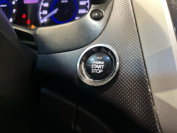 Hyundai Solaris I с пробегом 2011 года, цена 595 000 рублей, 171918 км, хэтчбек, Автокод Объявления