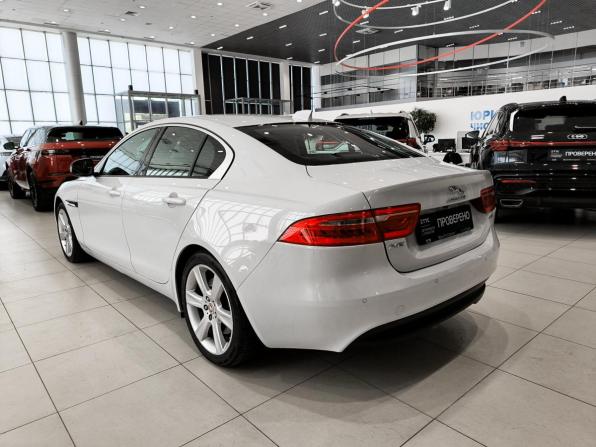 Jaguar XE I с пробегом 2016 года, цена 1 850 000 рублей, 88105 км, седан, Автокод Объявления