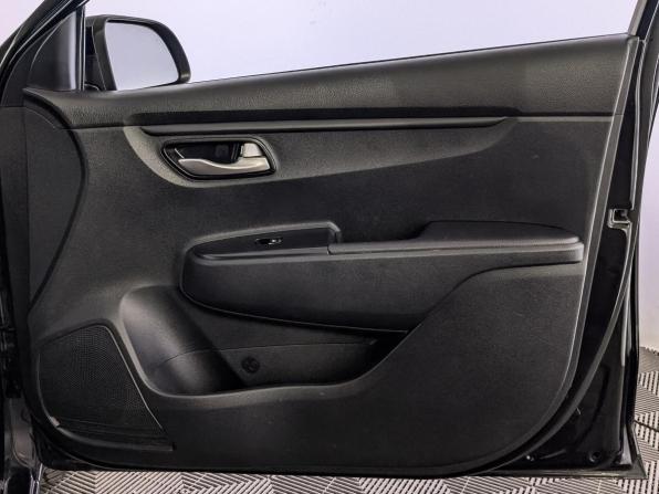 Kia Rio IV с пробегом 2019 года, цена 1 385 000 рублей, 106251 км, седан, Автокод Объявления