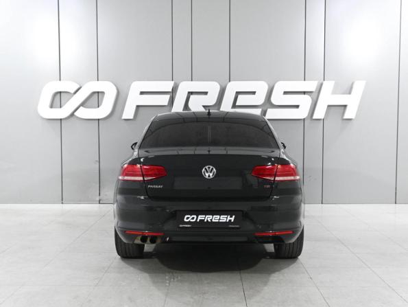 Volkswagen Passat B8 с пробегом 2017 года, цена 2 199 000 рублей, 156943 км, седан, Автокод Объявления