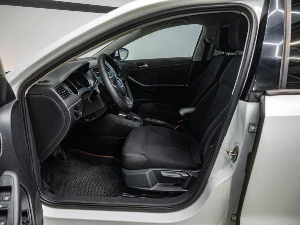 Volkswagen Jetta VI Рестайлинг с пробегом 2015 года, цена 969 000 рублей, 237923 км, седан, Автокод Объявления