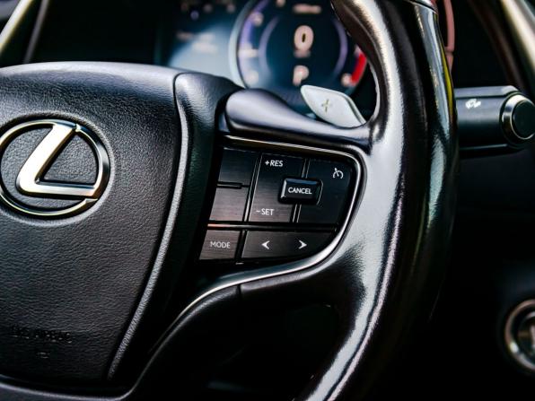 Lexus ES VII с пробегом 2021 года, цена 3 450 000 рублей, 263663 км, седан, Автокод Объявления