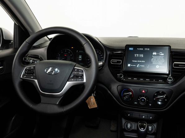 Hyundai Solaris II Рестайлинг с пробегом 2020 года, цена 1 568 000 рублей, 130330 км, седан, Автокод Объявления