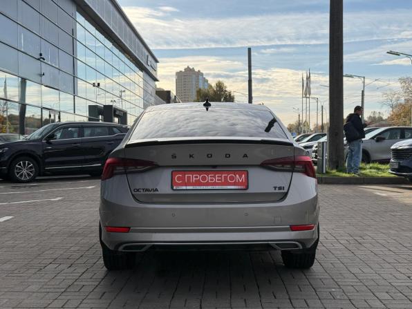 Skoda Octavia IV (A8) с пробегом 2020 года, цена 2 499 000 рублей, 42600 км, лифтбек, Автокод Объявления