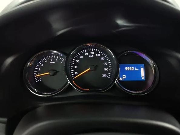 Renault Sandero II с пробегом 2017 года, цена 949 000 рублей, 95000 км, хэтчбек, Автокод Объявления