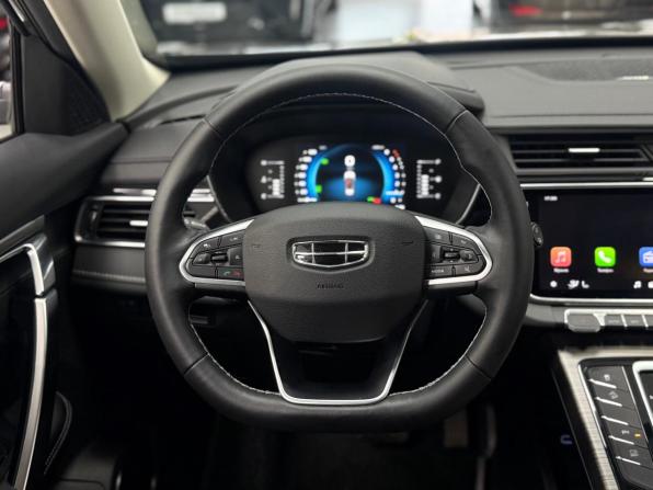 Geely Atlas Pro с пробегом 2024 года, цена 2 200 000 рублей, 37000 км, внедорожник, Автокод Объявления