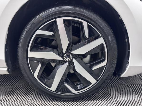 Volkswagen Lamando II с пробегом 2022 года, цена 2 850 000 рублей, 51744 км, лифтбек, Автокод Объявления