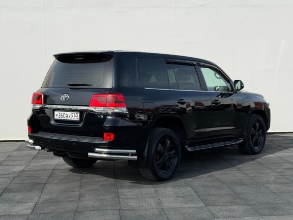 Toyota Land Cruiser 200 Series Рестайлинг 2 с пробегом 2015 года, цена 4 750 000 рублей, 96001 км, внедорожник, Автокод Объявления