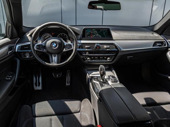 BMW 5 серии VII (G30/G31/G38) с пробегом 2018 года, цена 2 780 000 рублей, 168062 км, седан, Автокод Объявления