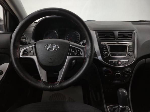 Hyundai Solaris I Рестайлинг с пробегом 2016 года, цена 1 020 000 рублей, 122100 км, седан, Автокод Объявления