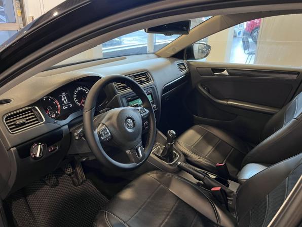 Volkswagen Jetta VI с пробегом 2012 года, цена 1 000 000 рублей, 107564 км, седан, Автокод Объявления