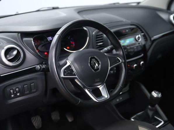 Renault Kaptur I Рестайлинг с пробегом 2020 года, цена 1 740 000 рублей, 24098 км, внедорожник, Автокод Объявления