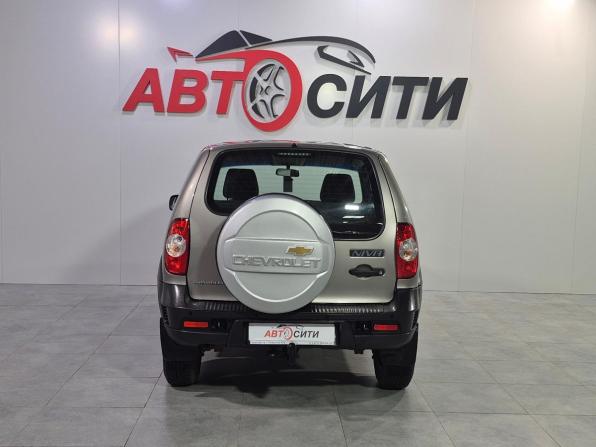 Chevrolet Niva I Рестайлинг с пробегом 2018 года, цена 732 000 рублей, 107000 км, внедорожник, Автокод Объявления