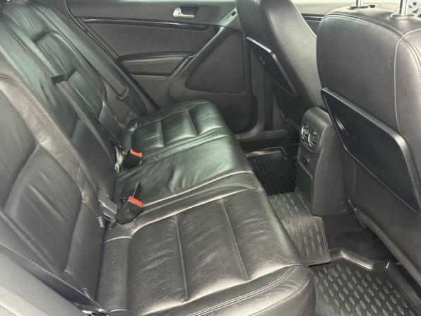 Volkswagen Tiguan I Рестайлинг с пробегом 2015 года, цена 1 799 000 рублей, 208851 км, внедорожник, Автокод Объявления