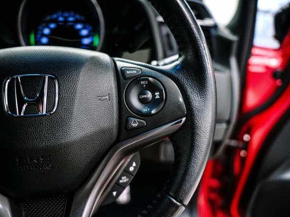Honda Fit III Рестайлинг с пробегом 2017 года, цена 1 129 000 рублей, 149747 км, хэтчбек, Автокод Объявления
