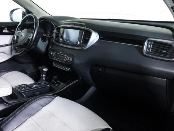 Kia Sorento III Prime Рестайлинг с пробегом 2019 года, цена 3 067 000 рублей, 103556 км, внедорожник, Автокод Объявления
