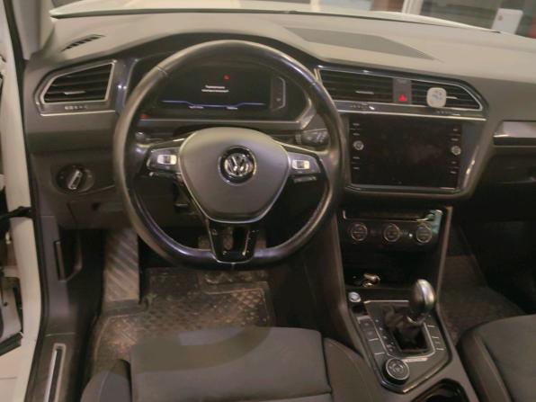 Volkswagen Tiguan II с пробегом 2018 года, цена 2 200 000 рублей, 176000 км, внедорожник, Автокод Объявления