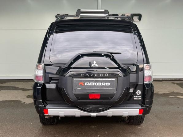 Mitsubishi Pajero IV Рестайлинг 2 с пробегом 2017 года, цена 3 249 000 рублей, 99700 км, внедорожник, Автокод Объявления