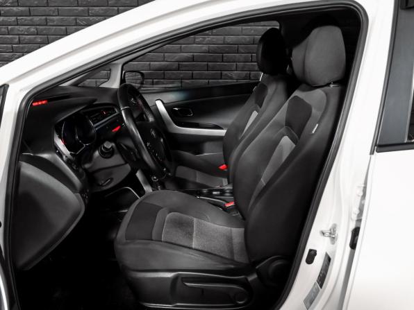 Kia Ceed II Рестайлинг с пробегом 2018 года, цена 1 450 000 рублей, 153383 км, универсал, Автокод Объявления