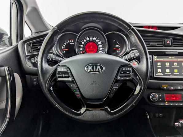 Kia Ceed II Рестайлинг с пробегом 2018 года, цена 1 350 000 рублей, 140589 км, универсал, Автокод Объявления