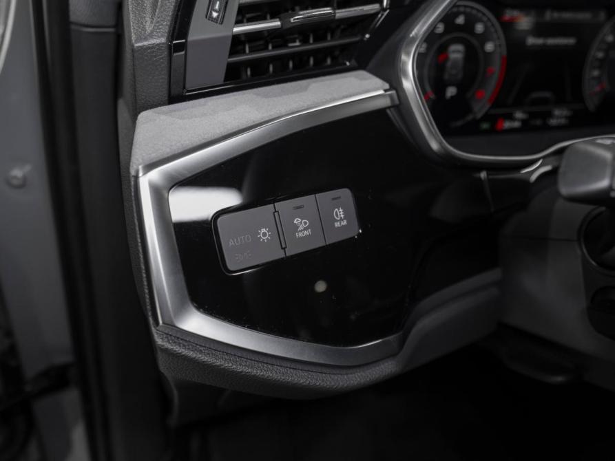 Audi Q3 II (F3) Москва  - изображение 24