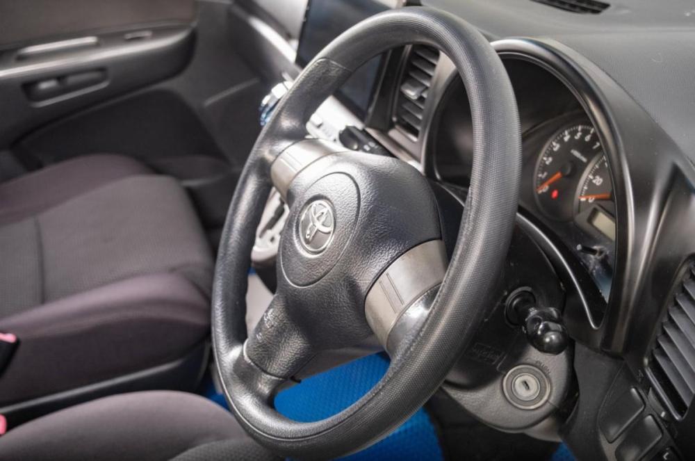 Toyota Wish I Рестайлинг Томск  - изображение 13