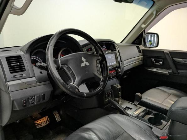 Mitsubishi Pajero IV Рестайлинг 2 с пробегом 2018 года, цена 3 200 000 рублей, 142613 км, внедорожник, Автокод Объявления