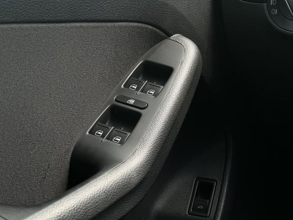 Volkswagen Jetta VI с пробегом 2012 года, цена 990 000 рублей, 197186 км, седан, Автокод Объявления