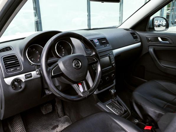 Skoda Yeti I с пробегом 2014 года, цена 892 000 рублей, 215863 км, внедорожник, Автокод Объявления