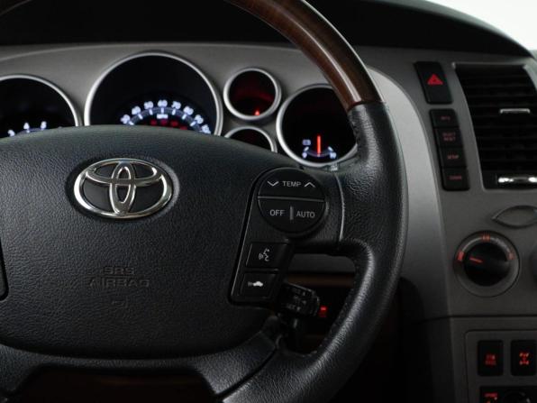 Toyota Sequoia II с пробегом 2012 года, цена 3 946 900 рублей, 160934 км, внедорожник, Автокод Объявления