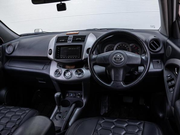 Toyota RAV4 II (XA20) Рестайлинг с пробегом 2006 года, цена 910 000 рублей, 303055 км, внедорожник, Автокод Объявления