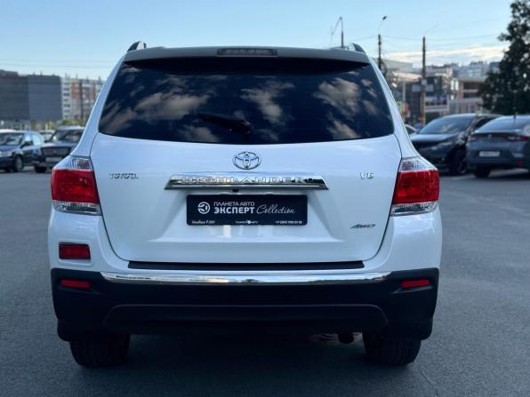 Toyota Highlander II (XU40) Рестайлинг с пробегом 2012 года, цена 1 830 000 рублей, 211785 км, внедорожник, Автокод Объявления